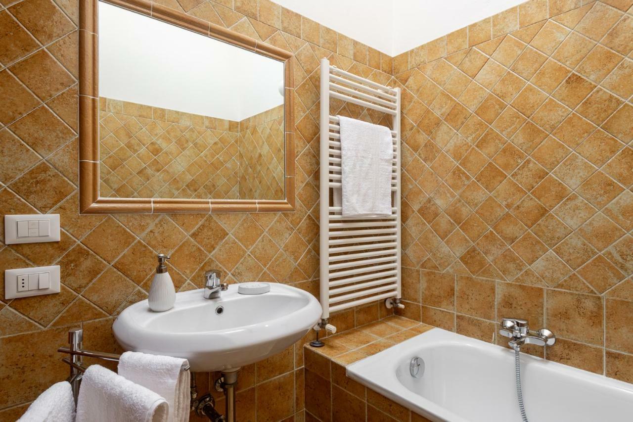 Paglia Tre Apartment Bologna Bagian luar foto